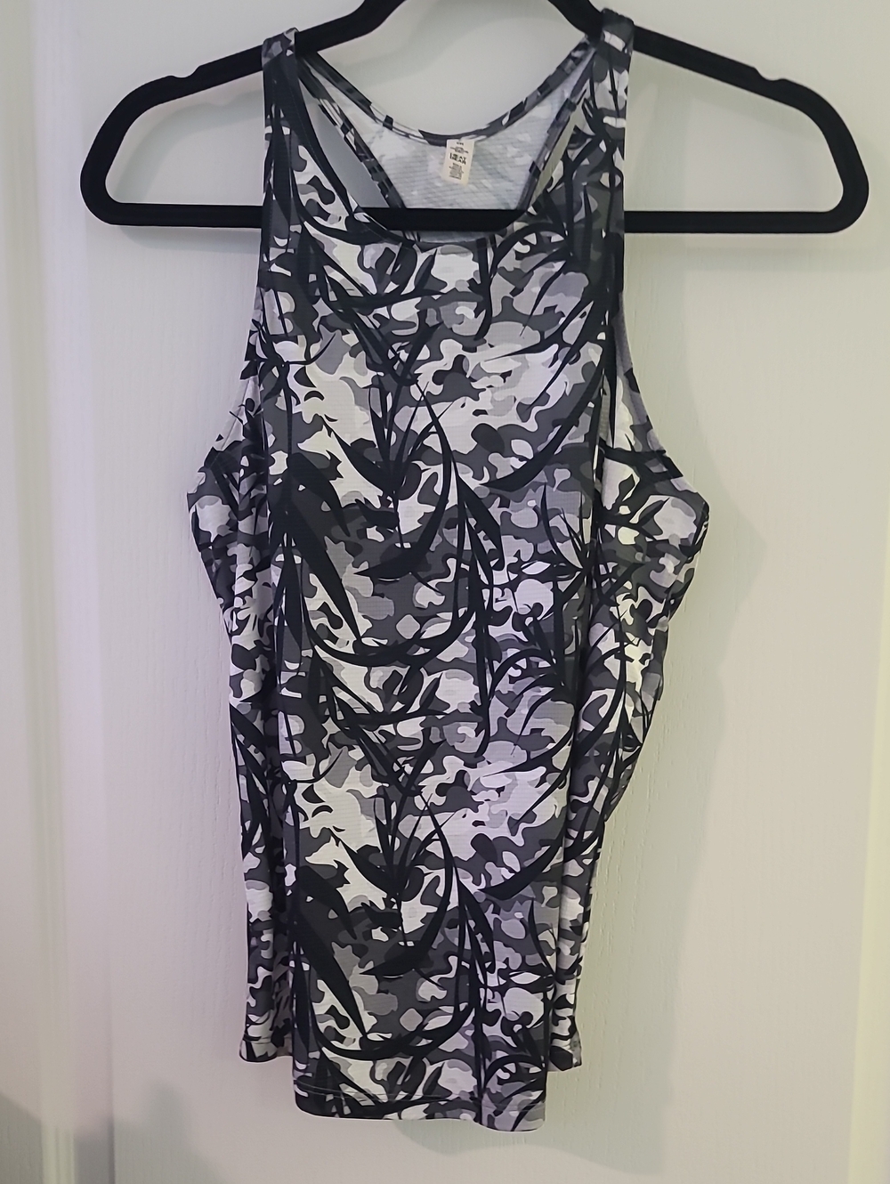 5 Womens Under Armour Tank Tops - Racerback Athletic. NWT.